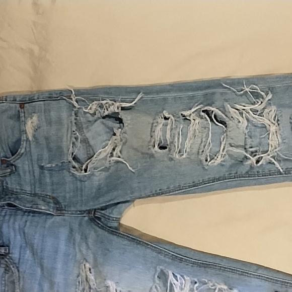 Woman's American Eagle jeans - Picture 2 of 5